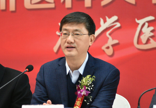 徐州医科大学校长郑骏年教授