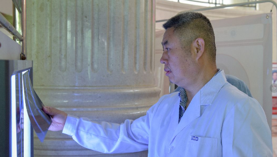 省显微外科年会专家联合义诊