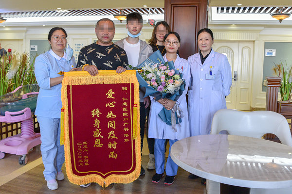 <a href='http://www.xzrcfc.com/' target='_blank'><u>sararz妇产</u></a>