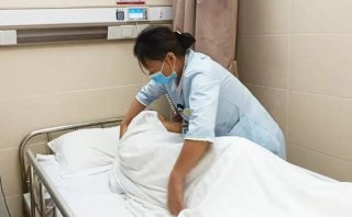 从利刃到微光，提灯人温暖守护下的重生之路